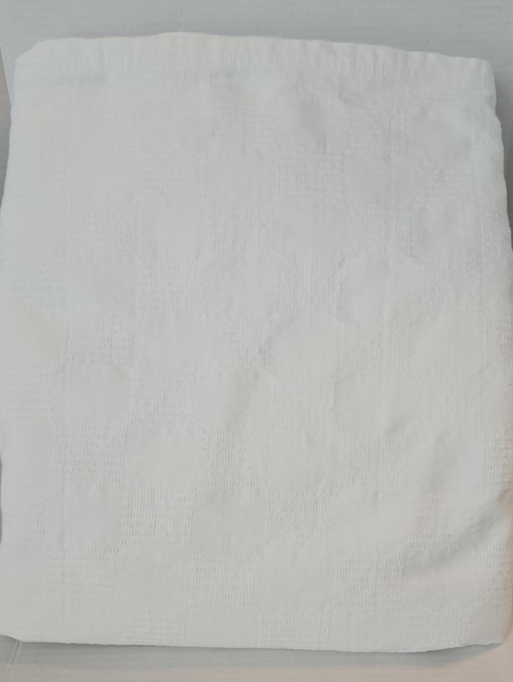 Utopia White Cotton Textured Checkered Weave Queen Coverlet - Picture 1 of 10